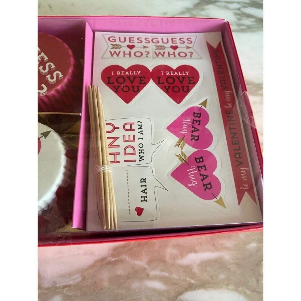 Meri-Meri Hugs &‎ Kisses Cupcake Valentine Kit